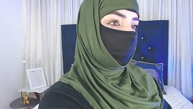 Uzra hayed online show from November 2025 08:02:02 PM