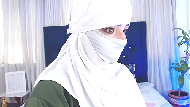 Uzra hayed online show from November 2025 03:34:02 PM