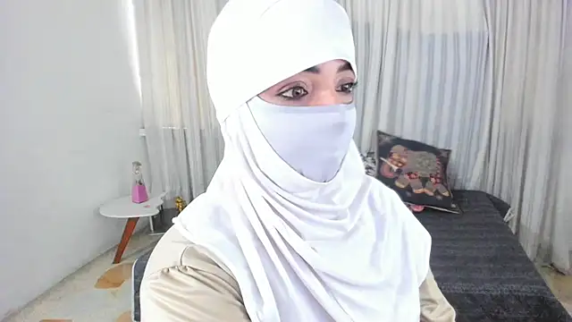 Snapshot of Uzra_hayed chatting on May 2026 02:14:01 PM Uzra hayed online show from May 2026 02:14:01 PM