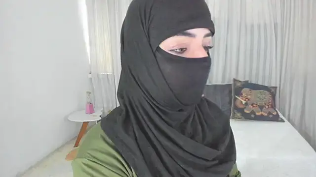 Snapshot of Uzra_hayed chatting on May 2026 02:45:02 PM Uzra hayed online show from May 2026 02:45:02 PM