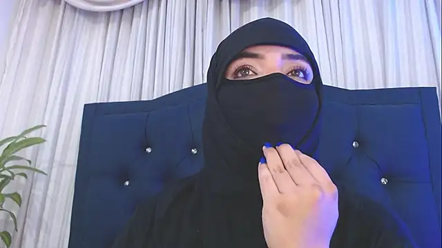 Snapshot of Uzra_hayed chatting on March 2025 02:20:01 AM Uzra hayed online show from March 2025 02:20:01 AM