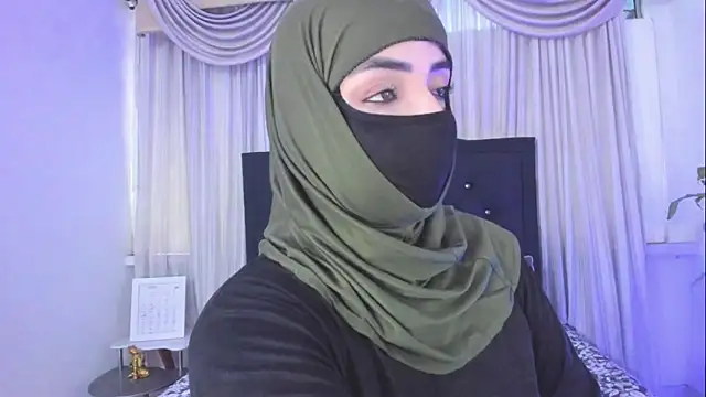 Snapshot of Uzra_hayed chatting on February 2026 07:35:02 PM Uzra hayed online show from February 2026 07:35:02 PM