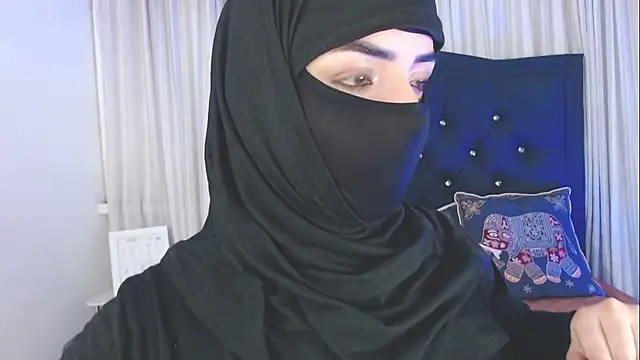 Uzra hayed online show from December 2025 10:33:02 PM