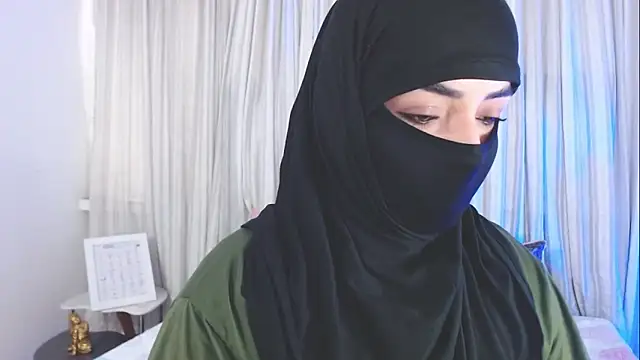 Snapshot of Uzra_hayed chatting on October 2025 08:01:01 PM Uzra hayed online show from October 2025 08:01:01 PM