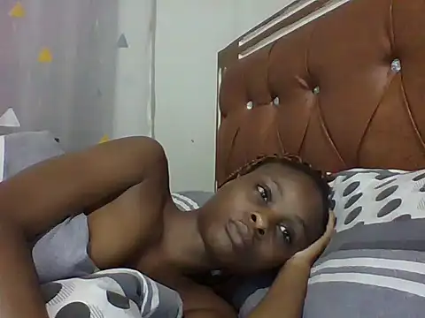 Snapshot of Toxique_ chatting on February 2025 02:02:01 PM Toxique online show from February 2025 02:02:01 PM