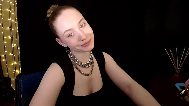 SindiWatsoon online show from March 2026 07:26:02 PM