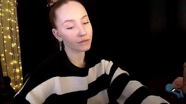 SindiWatsoon online show from February 2026 01:27:01 PM