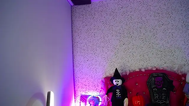 luly pink online show from October 2025 04:33:01 AM