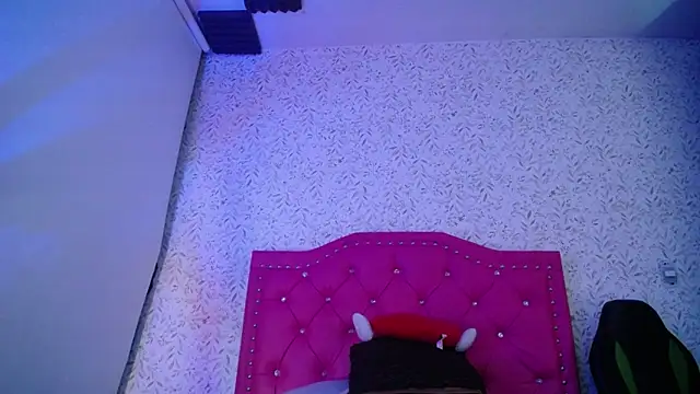 luly pink online show from October 2025 03:59:02 AM