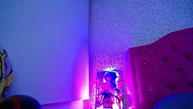 luly pink online show from November 2025 04:34:02 AM