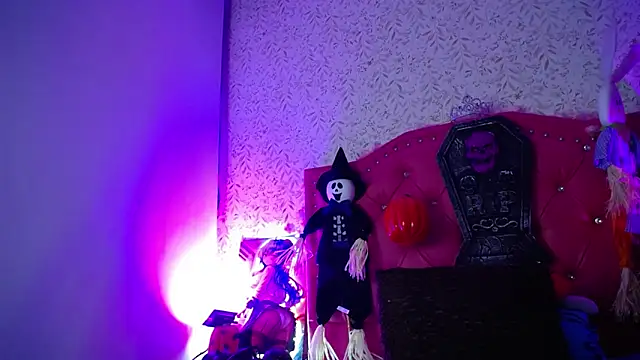 luly pink online show from October 2025 10:09:01 PM