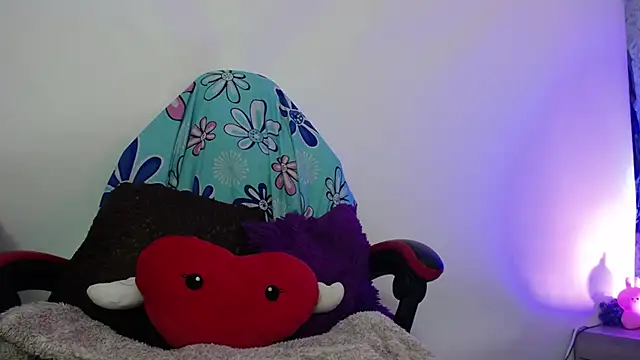 luly pink online show from February 2026 04:09:02 AM