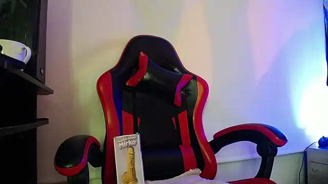 luly pink online show from November 2025 04:04:01 AM