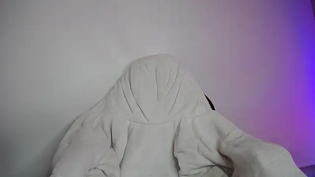 luly pink online show from October 2025 03:52:02 AM