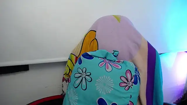 luly pink online show from December 2025 03:40:02 AM