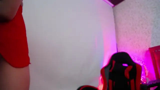 luly pink online show from November 2025 04:01:02 AM