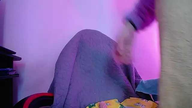 luly pink online show from November 2025 03:32:01 AM