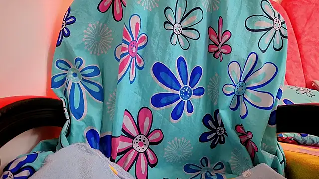 Snapshot of luly_pink chatting on June 2026 04:45:01 AM luly pink online show from June 2026 04:45:01 AM