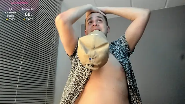 Latin boy surprisee online show from February 2026 01:23:01 AM