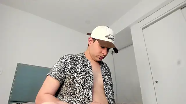 Snapshot of Latin_boy_surprisee chatting on July 2026 12:11:01 AM Latin boy surprisee online show from July 2026 12:11:01 AM