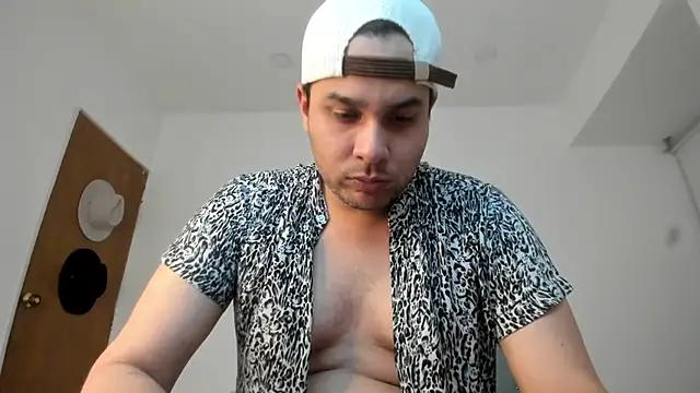 Snapshot of Latin_boy_surprisee chatting on July 2026 12:55:02 AM Latin boy surprisee online show from July 2026 12:55:02 AM