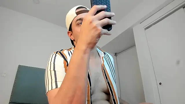 Snapshot of Latin_boy_surprisee chatting on July 2026 12:48:02 AM Latin boy surprisee online show from July 2026 12:48:02 AM