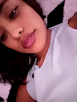 Snapshot of VictoireFeller chatting on September 2025 04:41:01 AM VictoireFeller online show from September 2025 04:41:01 AM