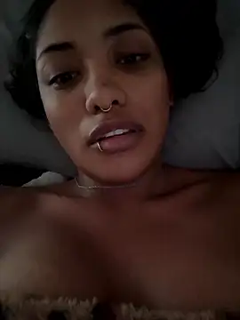 VictoireFeller online show from January 2026 01:15:01 PM