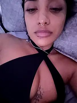 Snapshot of VictoireFeller chatting on October 2025 03:19:01 AM VictoireFeller online show from October 2025 03:19:01 AM