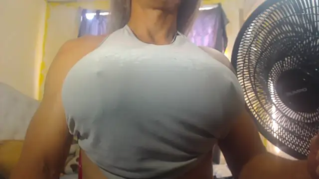 DanielaMuscleTS online show from December 2025 07:40:02 PM