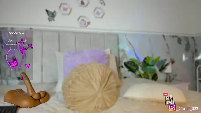 christal cutee online show from November 2025 03:53:02 AM