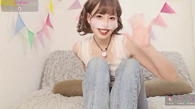 Snapshot of A33-asami chatting on June 2026 01:33:02 AM A33-asami online show from June 2026 01:33:02 AM