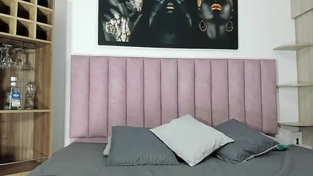 Charlotte wilson online show from September 2025 02:26:01 AM