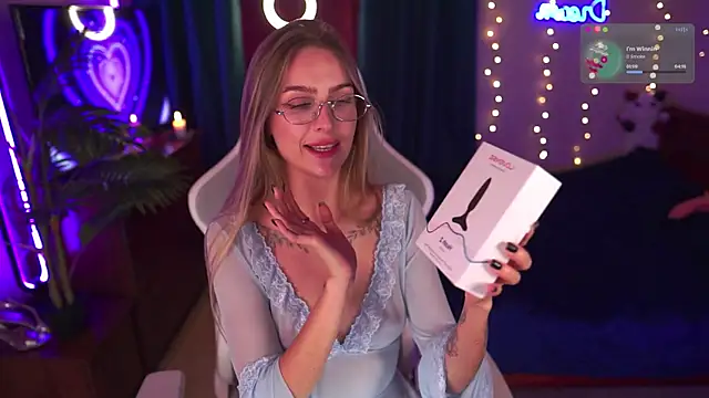 Kamila icee online show from November 2025 09:30:01 PM