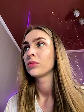 Kamila icee online show from December 2025 09:17:02 PM