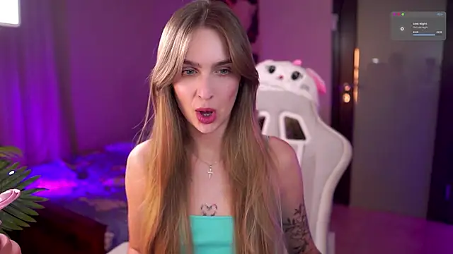 Kamila icee online show from February 2026 09:01:01 PM