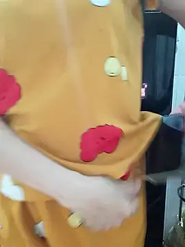 Snapshot of Ngocnhi2k chatting on December 2024 01:21:02 PM Ngocnhi2k online show from December 2024 01:21:02 PM