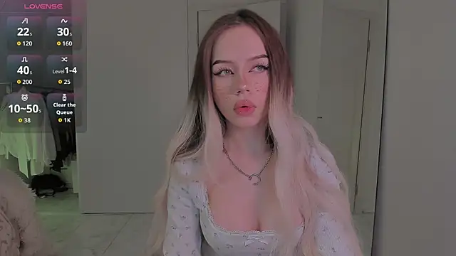 KellyBarton online show from November 2025 10:31:02 PM