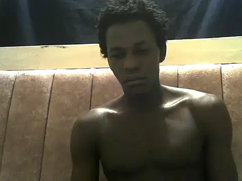 Snapshot of Bigras0011 chatting on July 2026 03:07:01 AM Bigras0011 online show from July 2026 03:07:01 AM