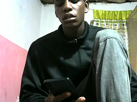 Bigras0011 online show from November 2025 02:37:01 AM