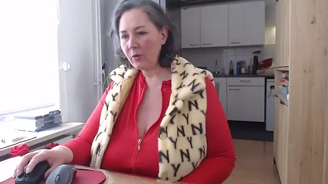 MilfGina online show from January 2026 12:22:02 PM