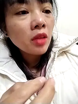 Lady-big91 online show from November 2025 01:58:02 PM