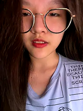 Krixxi22 online show from September 2025 04:36:01 PM