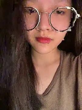 Krixxi22 online show from October 2025 04:29:02 PM