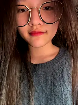 Krixxi22 online show from November 2025 04:51:02 PM