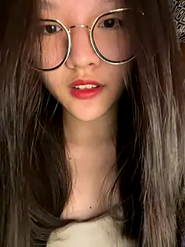 Krixxi22 online show from October 2025 02:32:01 PM