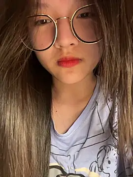 Krixxi22 online show from December 2025 03:54:01 PM