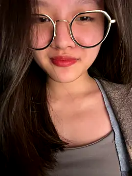 Krixxi22 online show from September 2025 03:23:02 PM