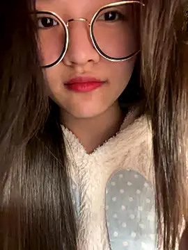 Krixxi22 online show from December 2025 11:03:01 AM