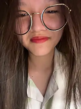 Krixxi22 online show from October 2025 02:40:01 PM